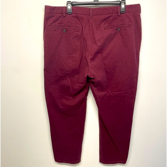 IZOD Men’s Chinos - Picture 3 of 5